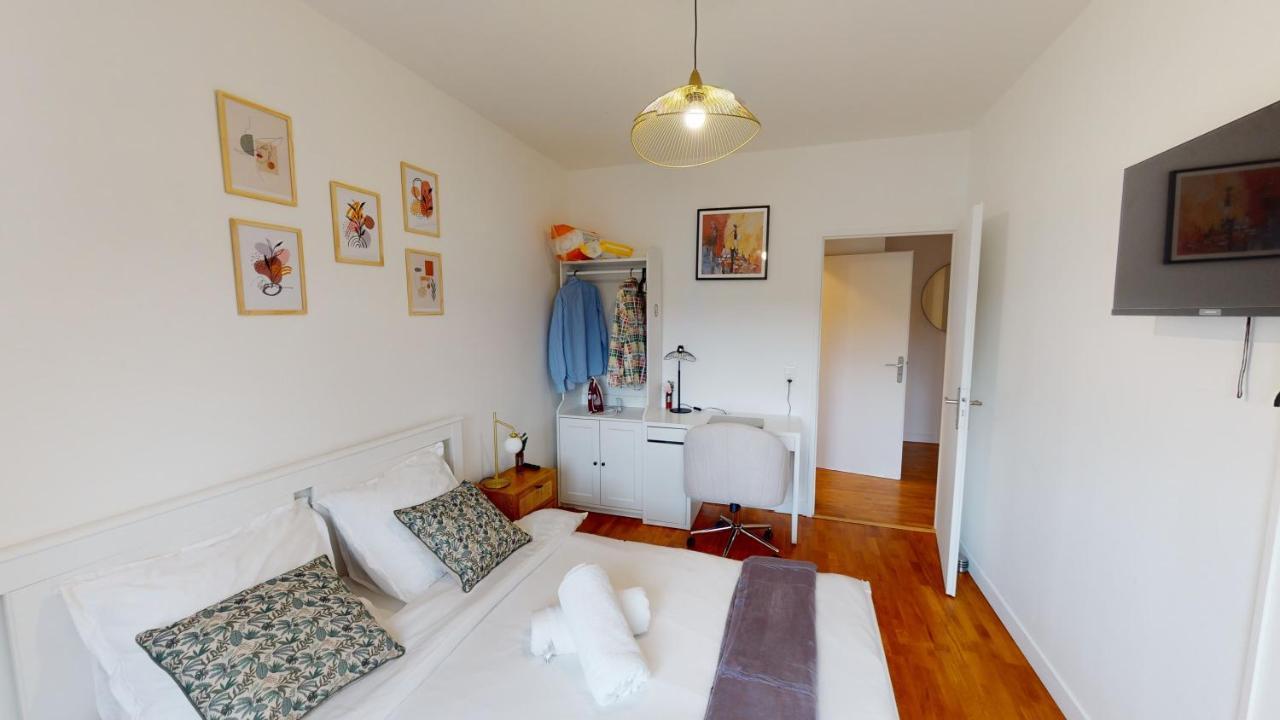 Live Like A Local Stylish 2Br With Balcony & Parking Apartment Saint-Denis  Ngoại thất bức ảnh